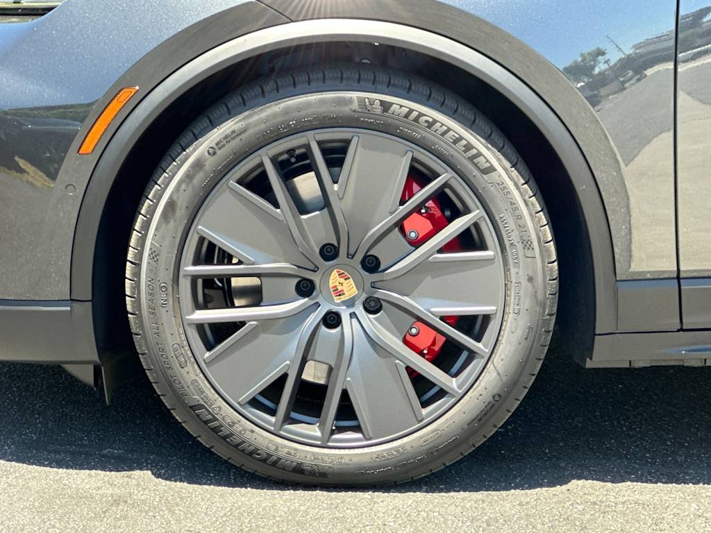Thumbnail: 2026 Porsche Macan - 6