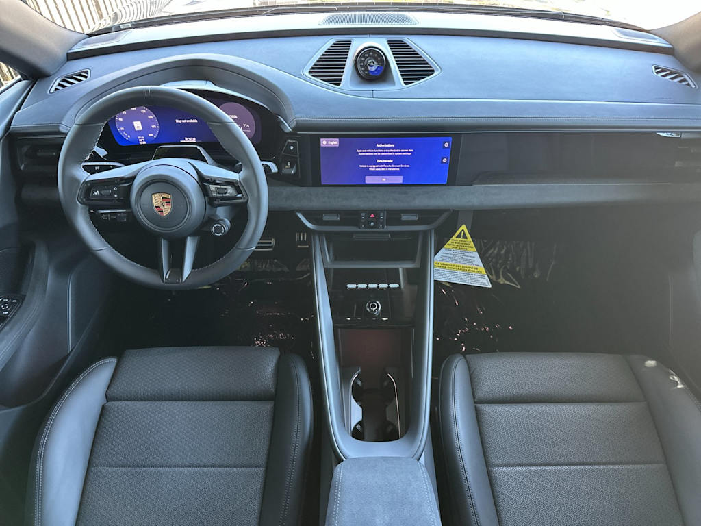 Thumbnail: 2026 Porsche Macan - 2