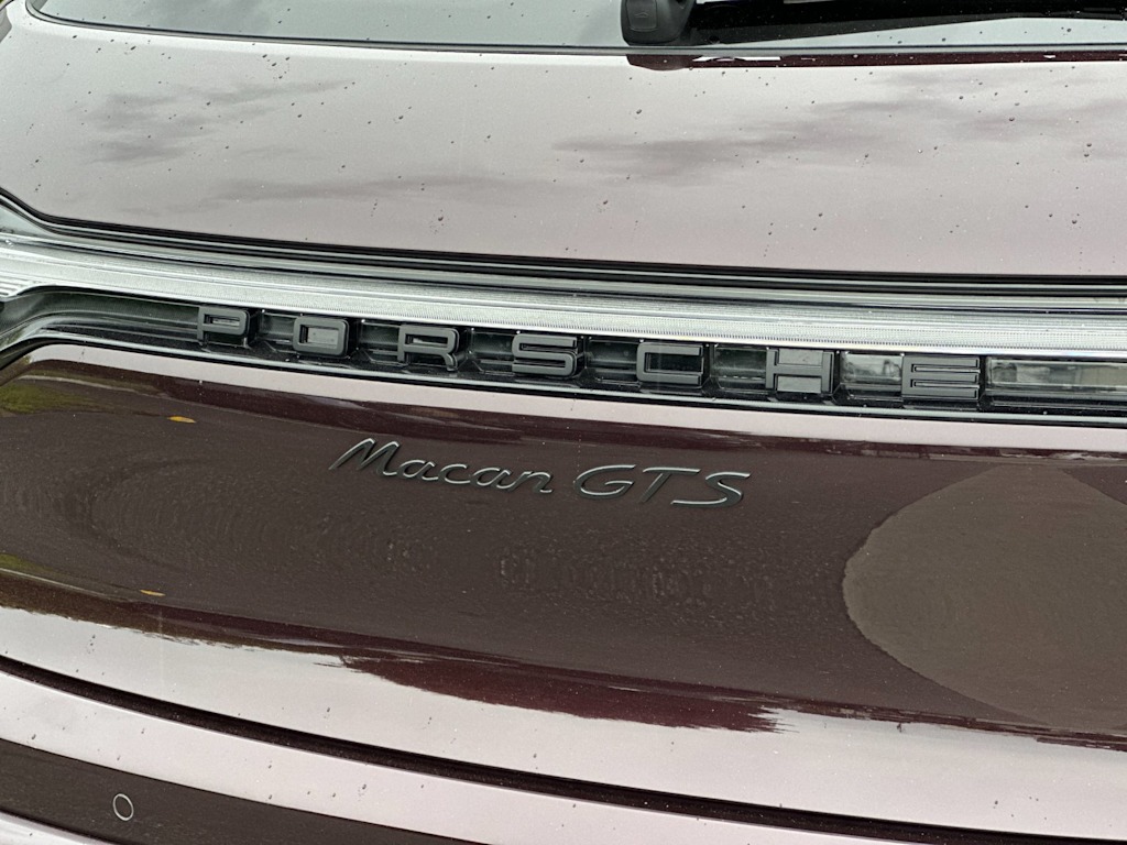 Thumbnail: 2025 Porsche Macan - 31