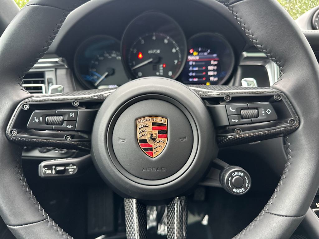 Thumbnail: 2025 Porsche Macan - 27