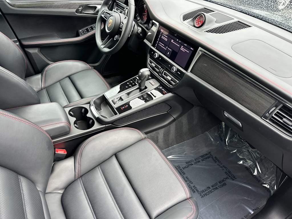 Thumbnail: 2025 Porsche Macan - 9