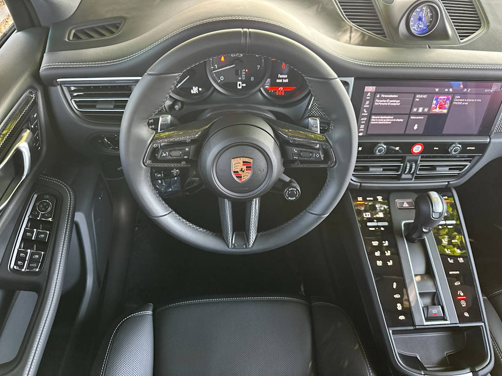 Thumbnail: 2026 Porsche Macan - 8