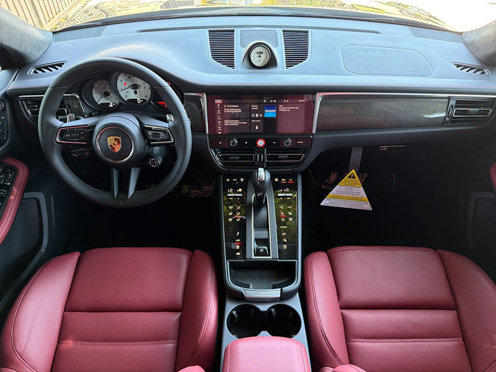 Thumbnail: 2026 Porsche Macan - 9