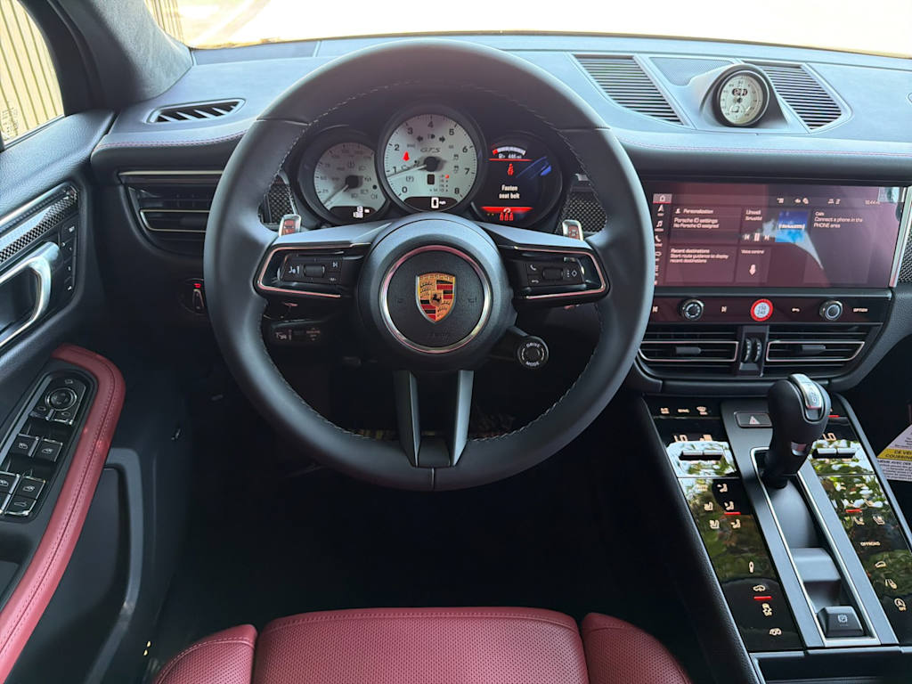 Thumbnail: 2026 Porsche Macan - 12