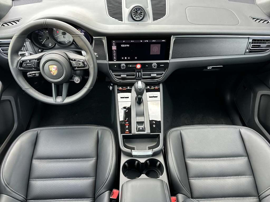 Thumbnail: 2026 Porsche Macan - 9