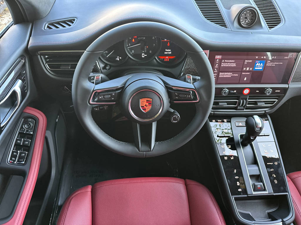Thumbnail: 2026 Porsche Macan - 13