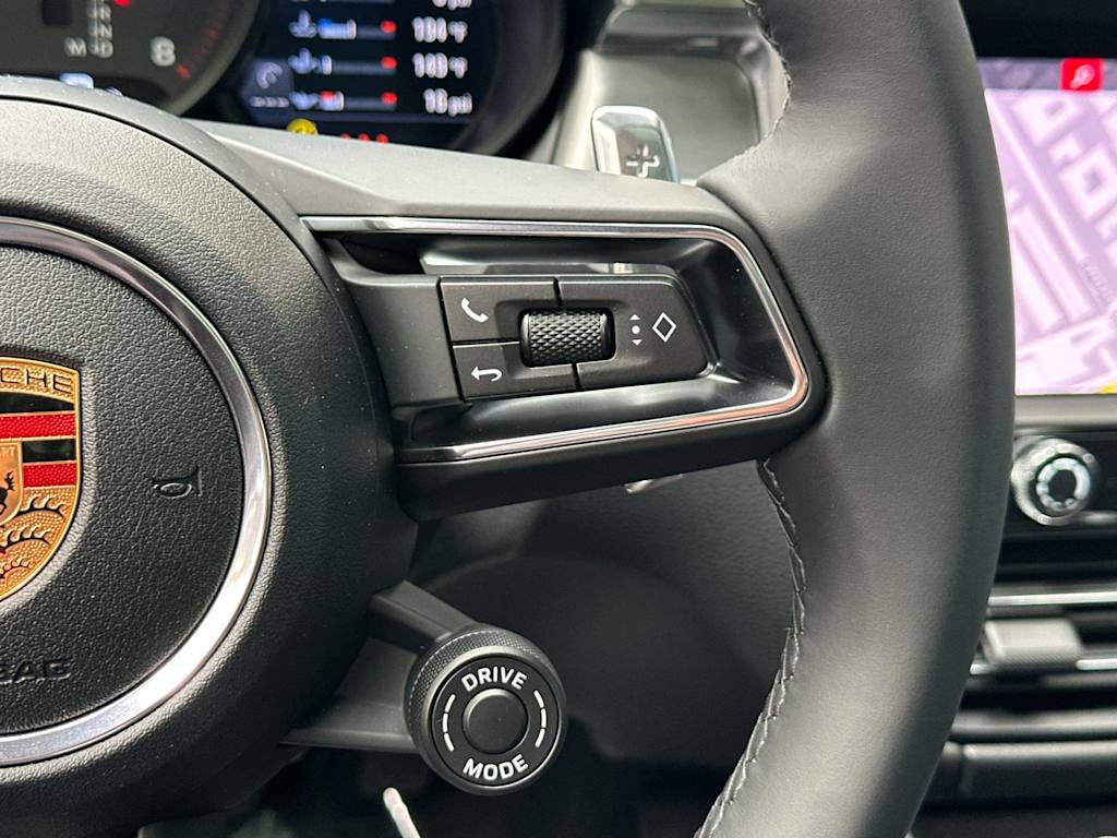 Thumbnail: 2026 Porsche Macan - 32