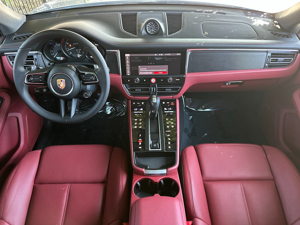 Thumbnail: 2026 Porsche Macan - 2