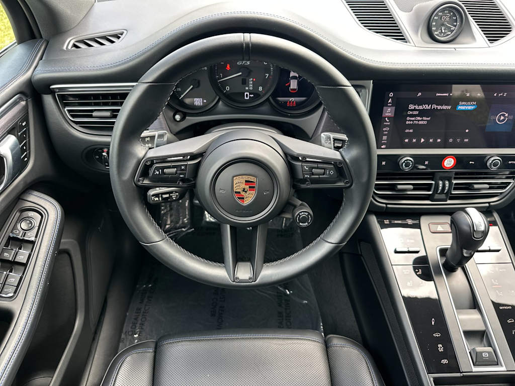 Thumbnail: 2023 Porsche Macan - 8