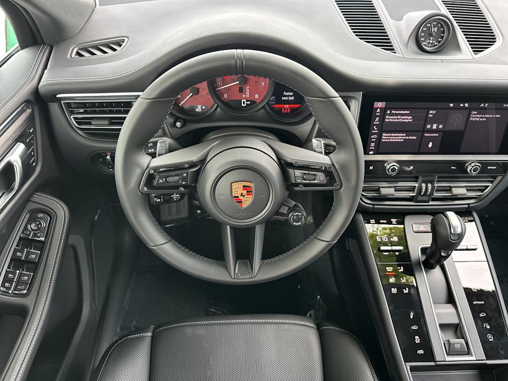 Thumbnail: 2026 Porsche Macan - 7