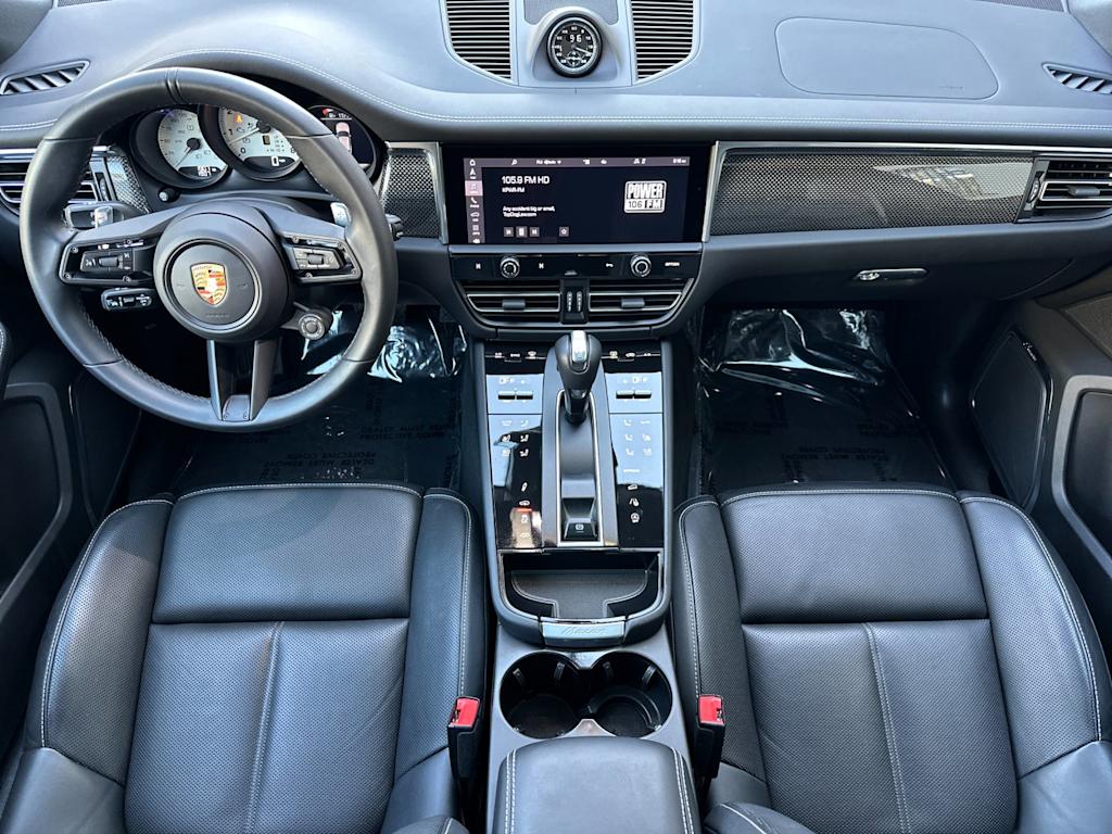 Thumbnail: 2025 Porsche Macan - 2