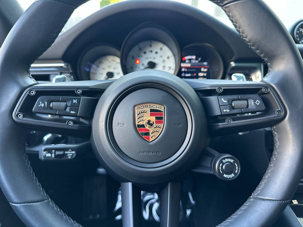 Thumbnail: 2025 Porsche Macan - 29