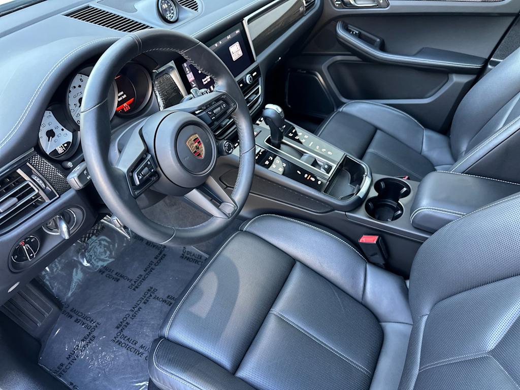 Thumbnail: 2025 Porsche Macan - 10