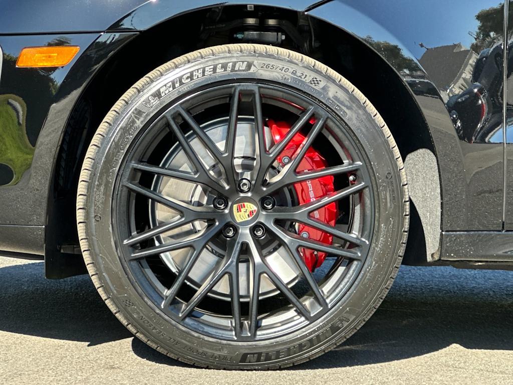 Thumbnail: 2026 Porsche Macan - 8