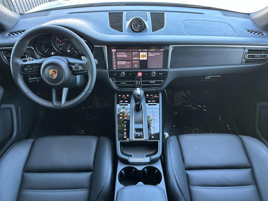 Thumbnail: 2026 Porsche Macan - 9