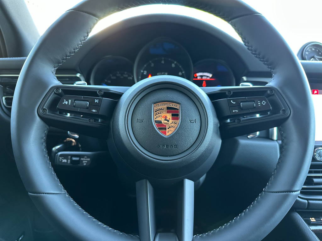 Thumbnail: 2026 Porsche Macan - 28