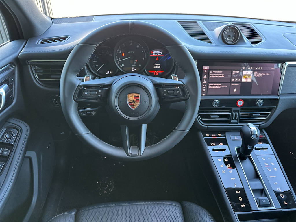 Thumbnail: 2026 Porsche Macan - 12