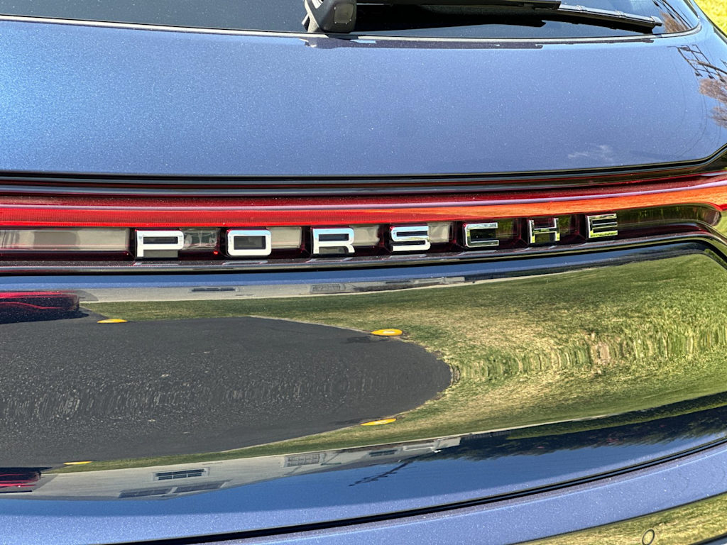 Thumbnail: 2023 Porsche Macan - 7