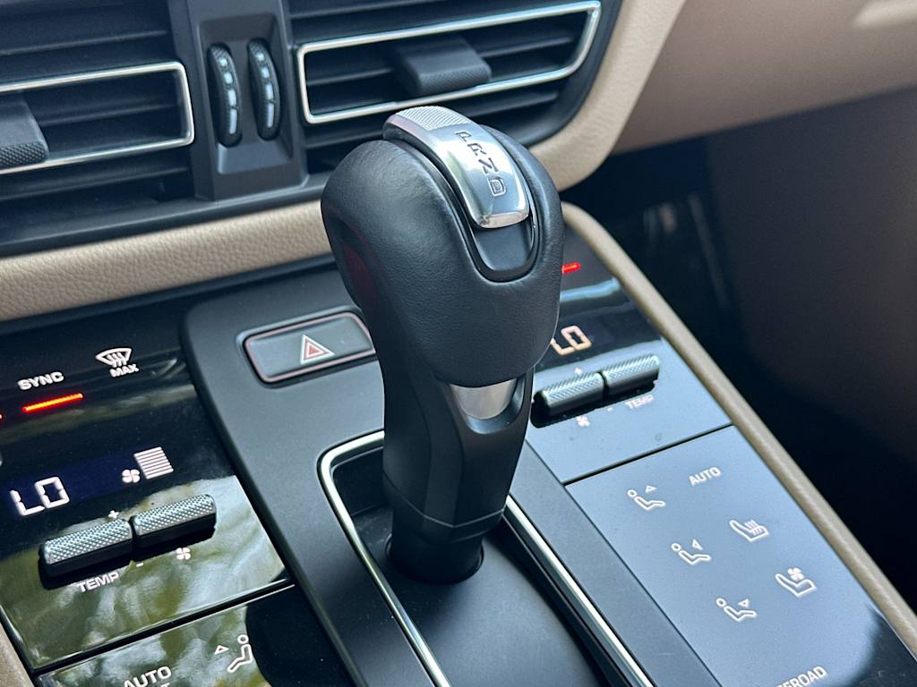 Thumbnail: 2023 Porsche Macan - 28