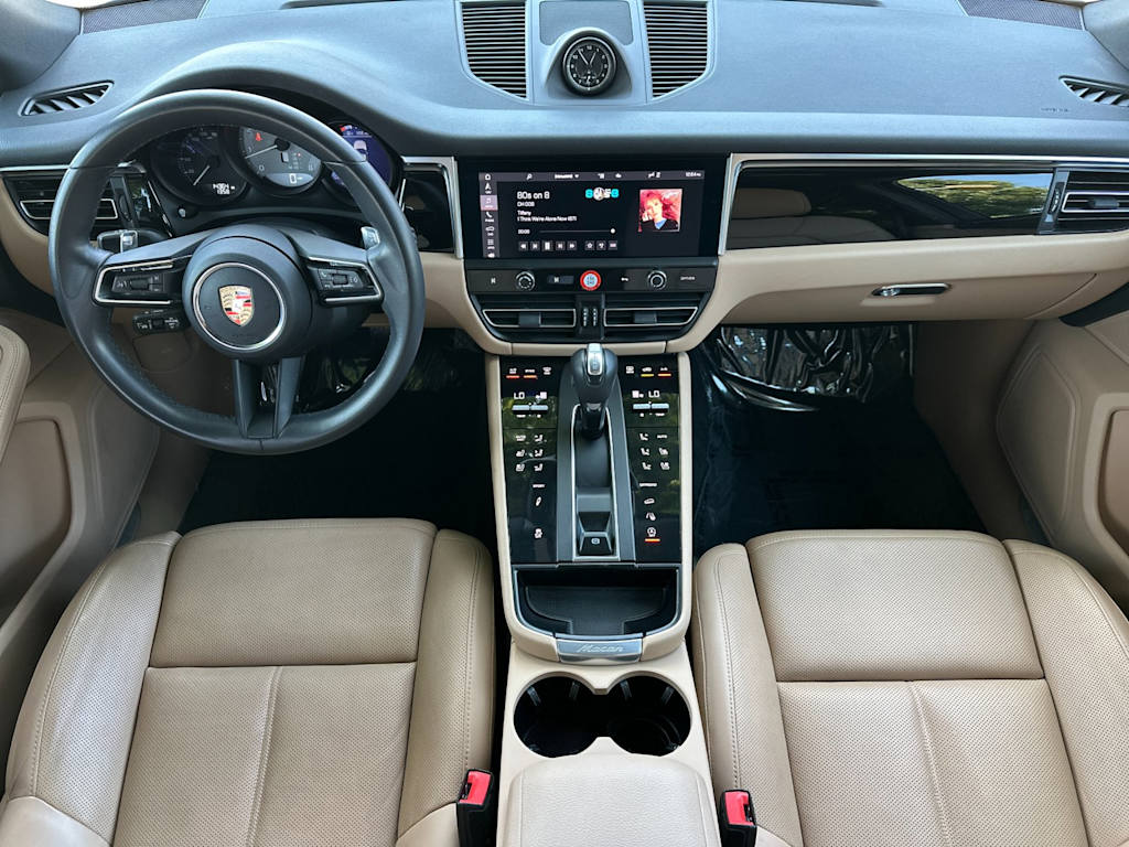 Thumbnail: 2023 Porsche Macan - 9