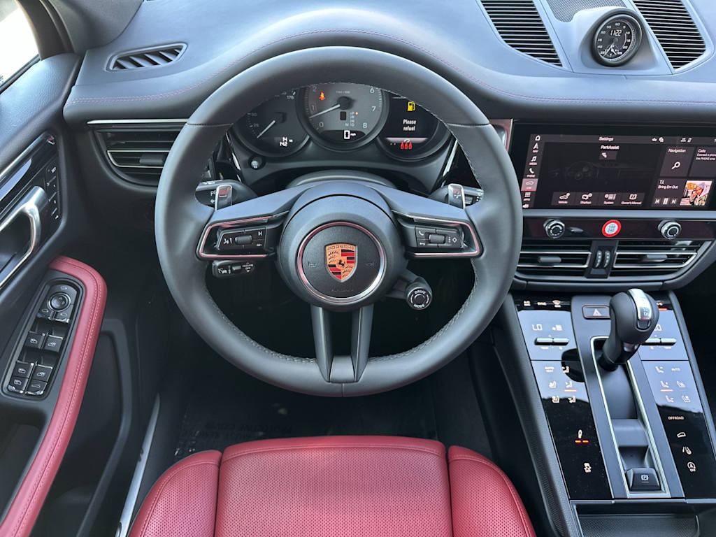 Thumbnail: 2026 Porsche Macan - 9