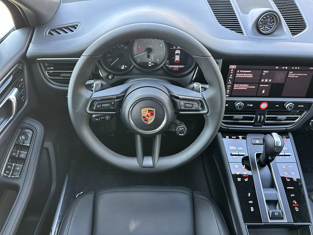 Thumbnail: 2026 Porsche Macan - 8
