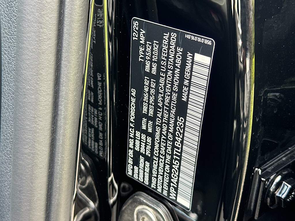 Thumbnail: 2026 Porsche Macan - 18