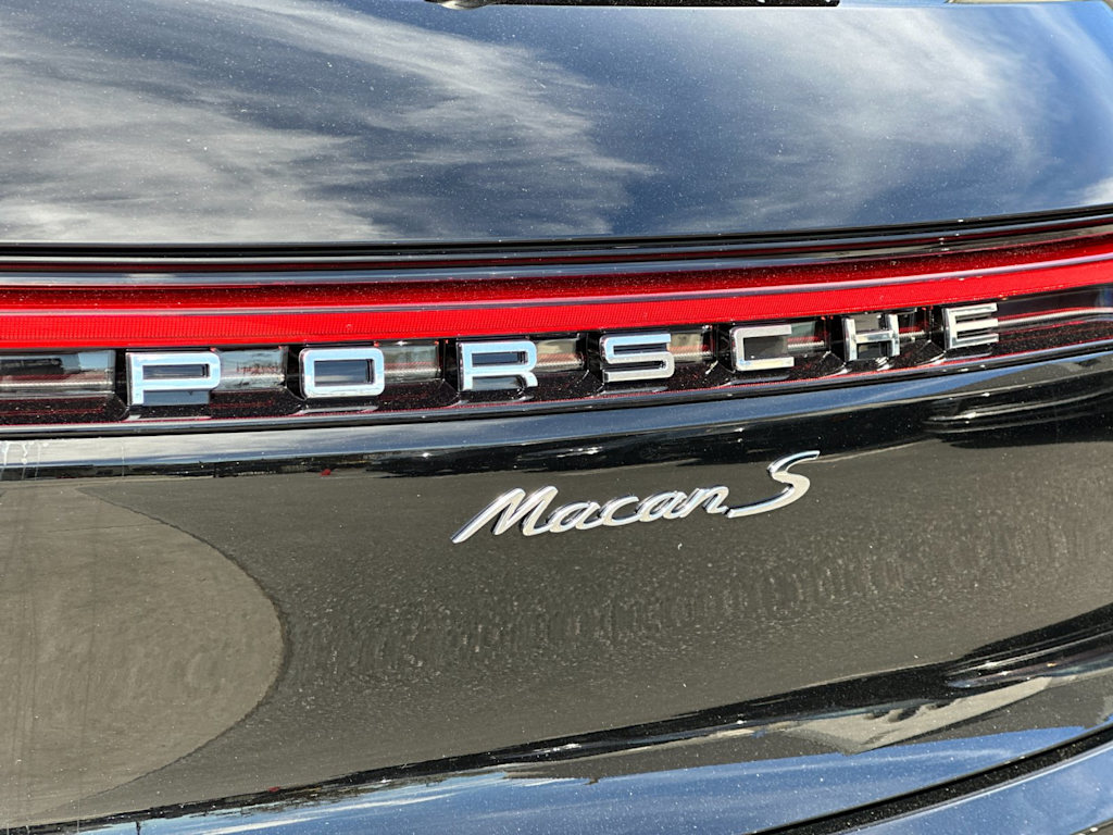 Thumbnail: 2026 Porsche Macan - 33