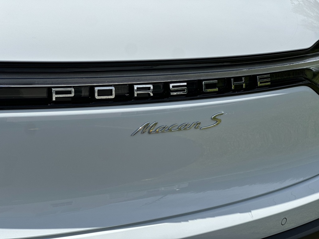 Thumbnail: 2026 Porsche Macan - 6