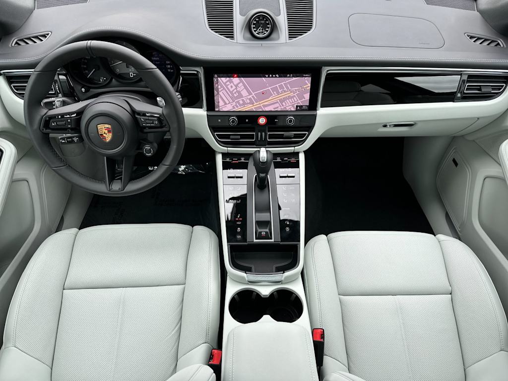 Thumbnail: 2026 Porsche Macan - 2