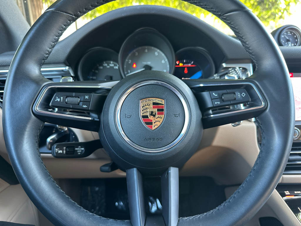 Thumbnail: 2023 Porsche Macan - 14