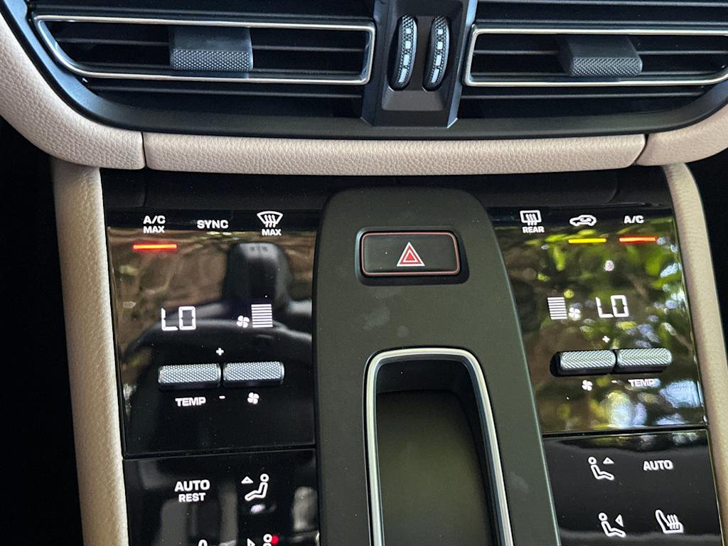 Thumbnail: 2023 Porsche Macan - 16