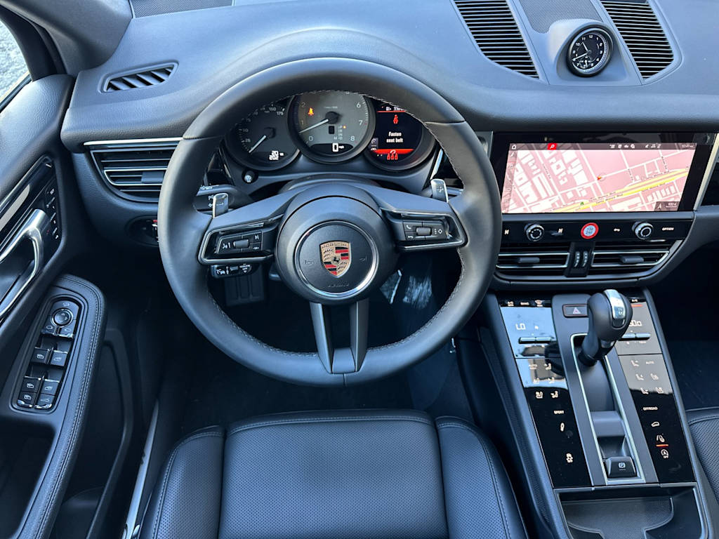 Thumbnail: 2026 Porsche Macan - 12
