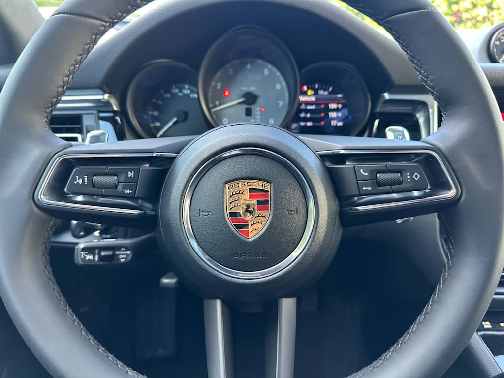 Thumbnail: 2026 Porsche Macan - 29
