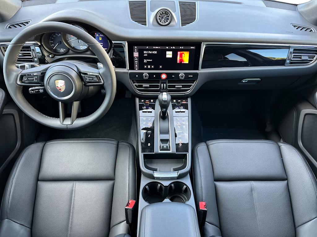 Thumbnail: 2026 Porsche Macan - 9