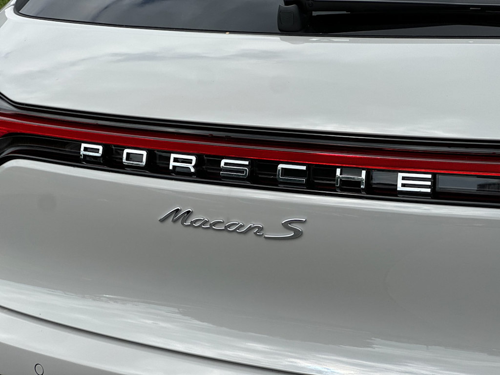 Thumbnail: 2026 Porsche Macan - 7
