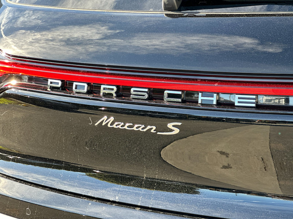 Thumbnail: 2026 Porsche Macan - 7