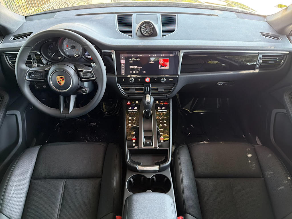 Thumbnail: 2026 Porsche Macan - 2