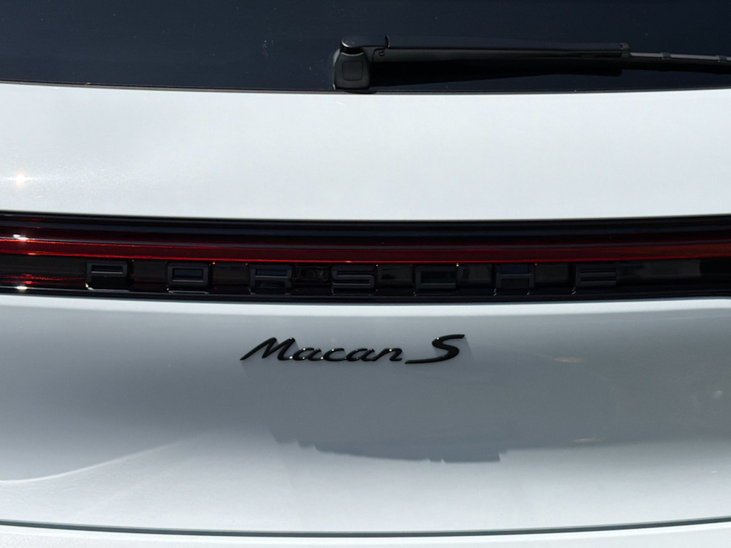Thumbnail: 2026 Porsche Macan - 33