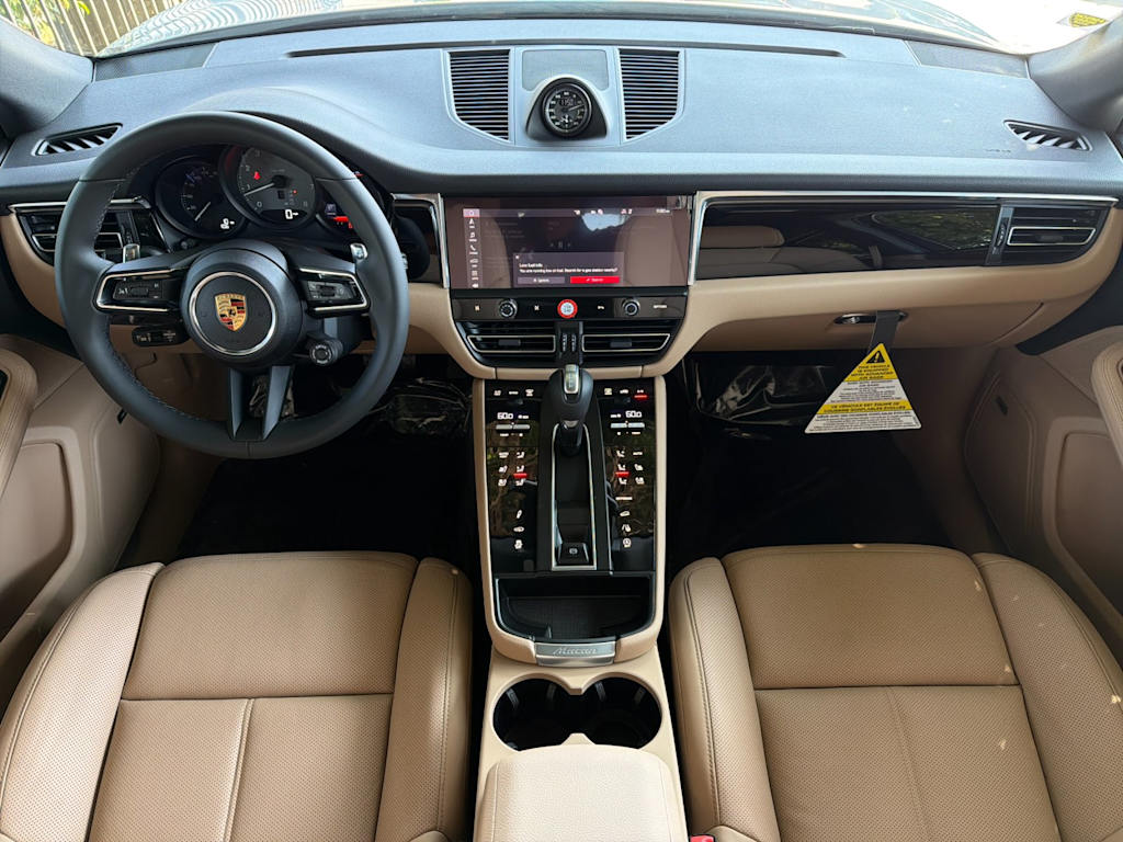 Thumbnail: 2026 Porsche Macan - 2
