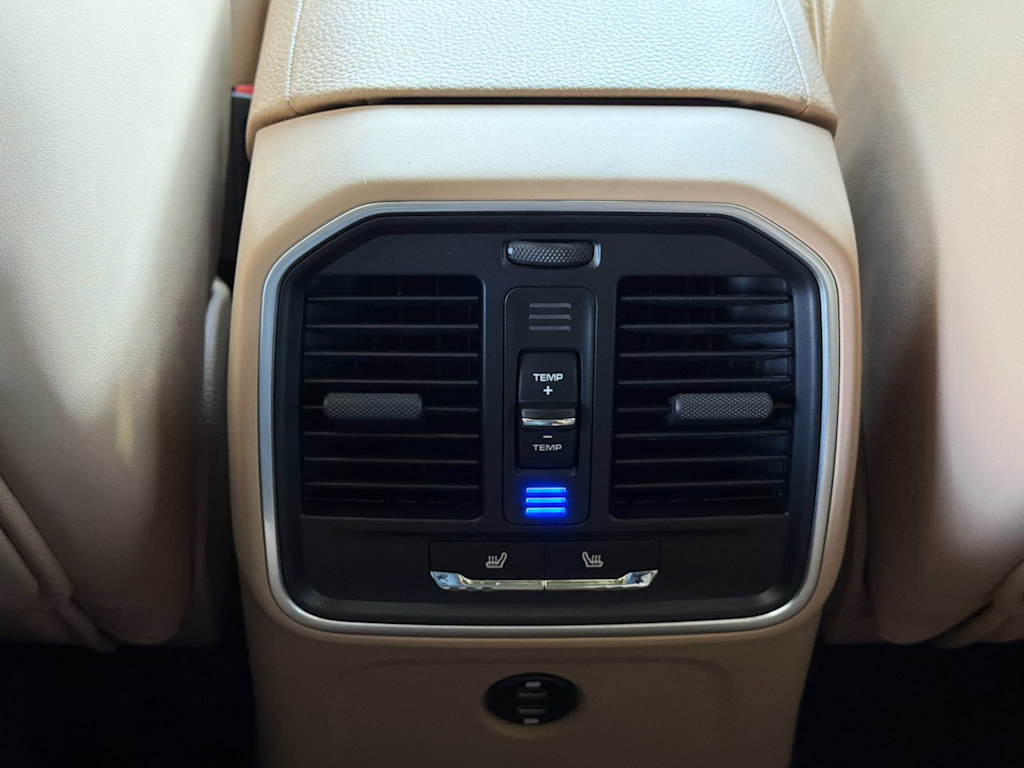 Thumbnail: 2026 Porsche Macan - 24