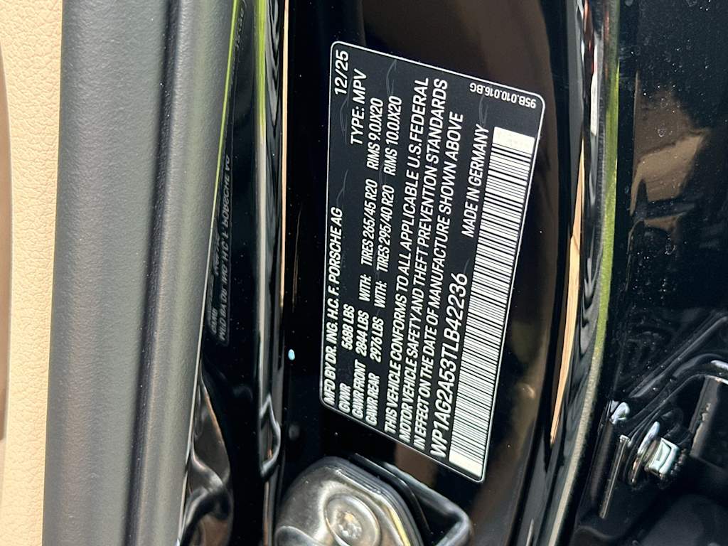 Thumbnail: 2026 Porsche Macan - 18