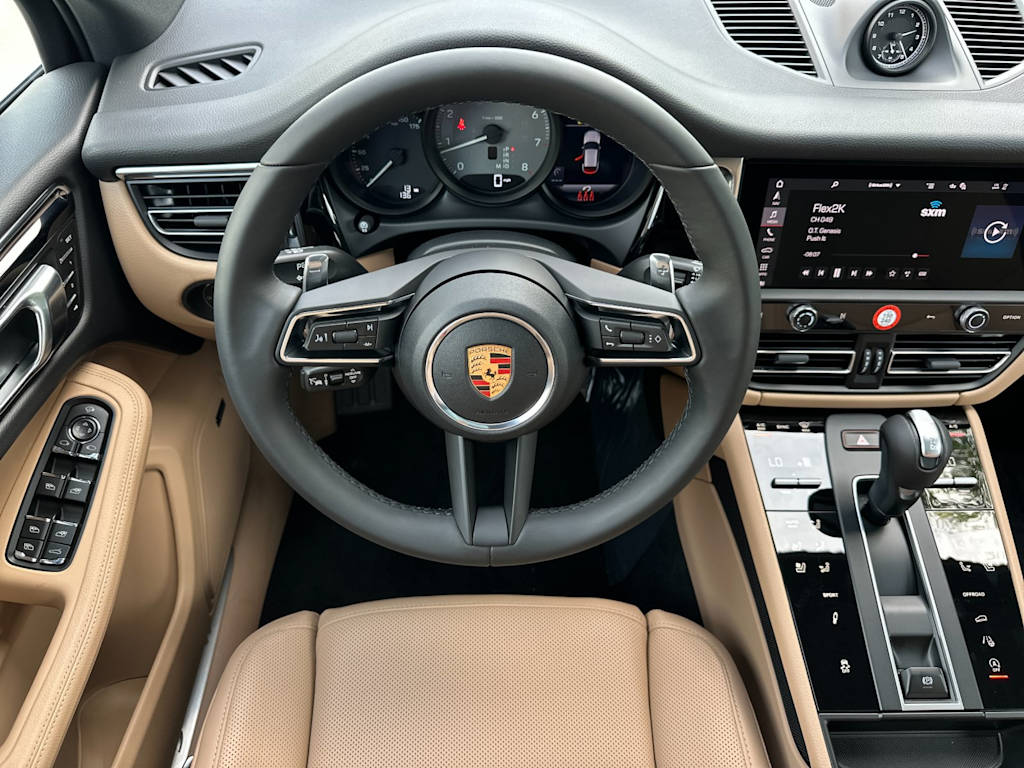 Thumbnail: 2026 Porsche Macan - 12