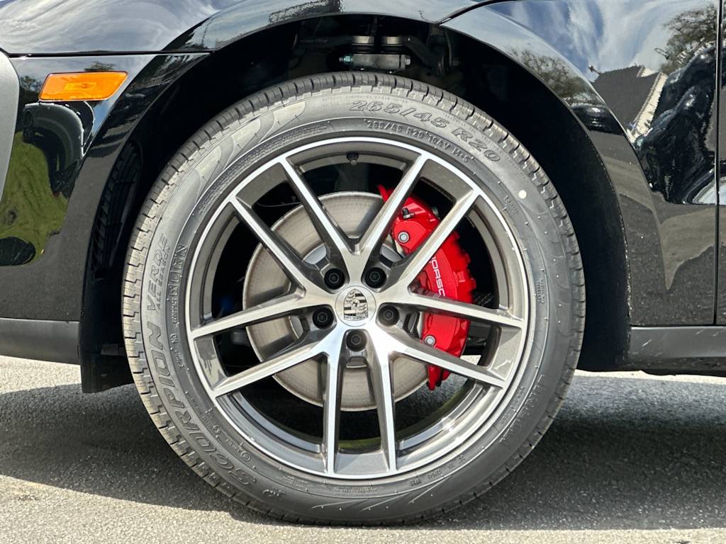 Thumbnail: 2026 Porsche Macan - 8