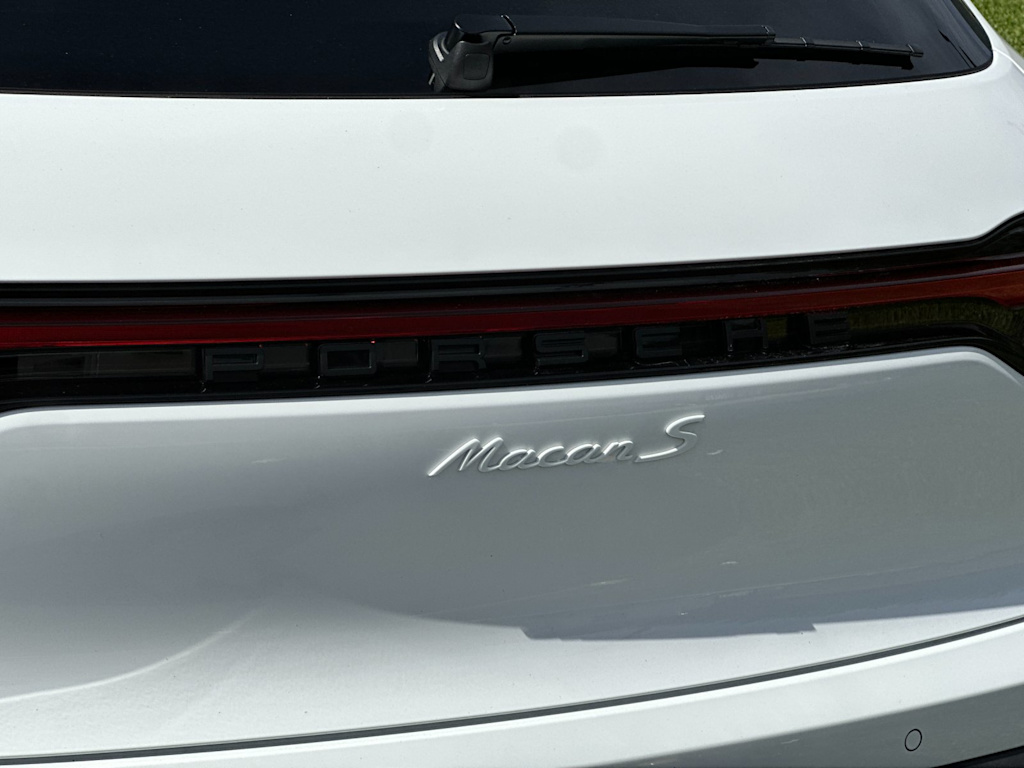 Thumbnail: 2026 Porsche Macan - 7