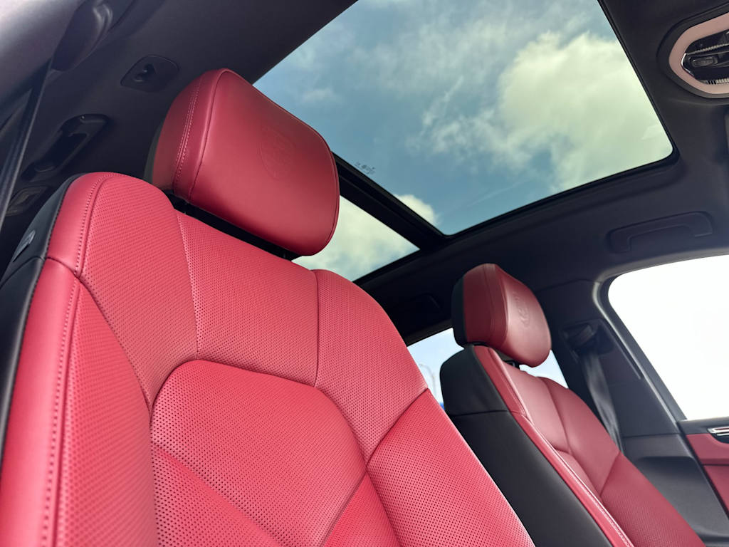 Thumbnail: 2026 Porsche Macan - 24