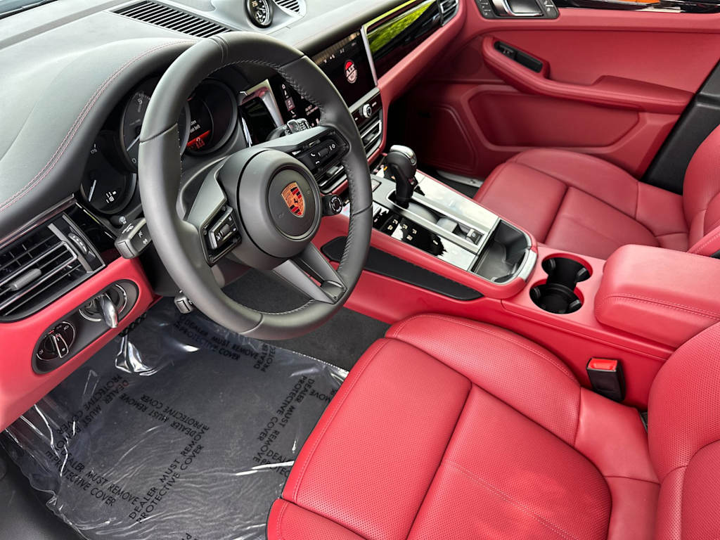Thumbnail: 2026 Porsche Macan - 10
