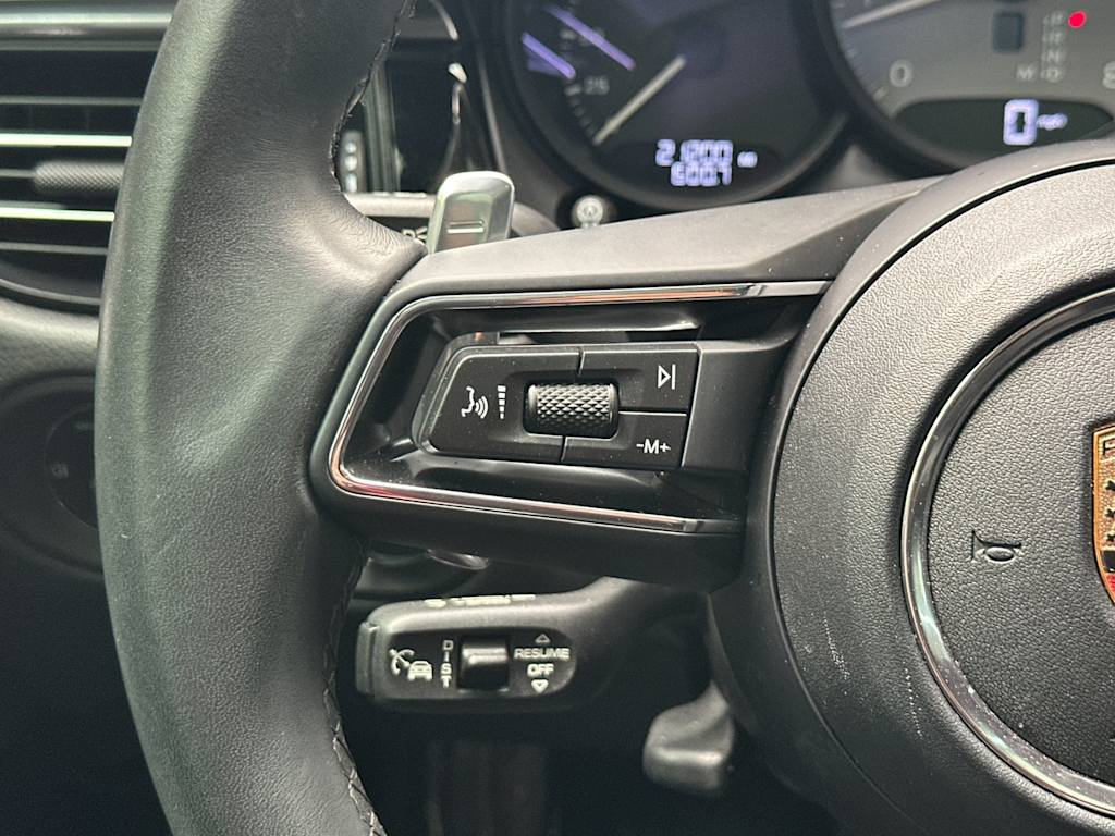 Thumbnail: 2024 Porsche Macan - 29