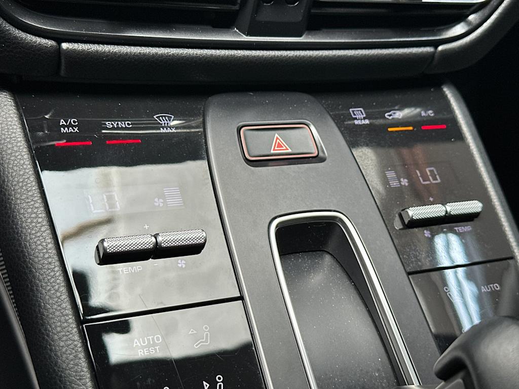 Thumbnail: 2024 Porsche Macan - 12