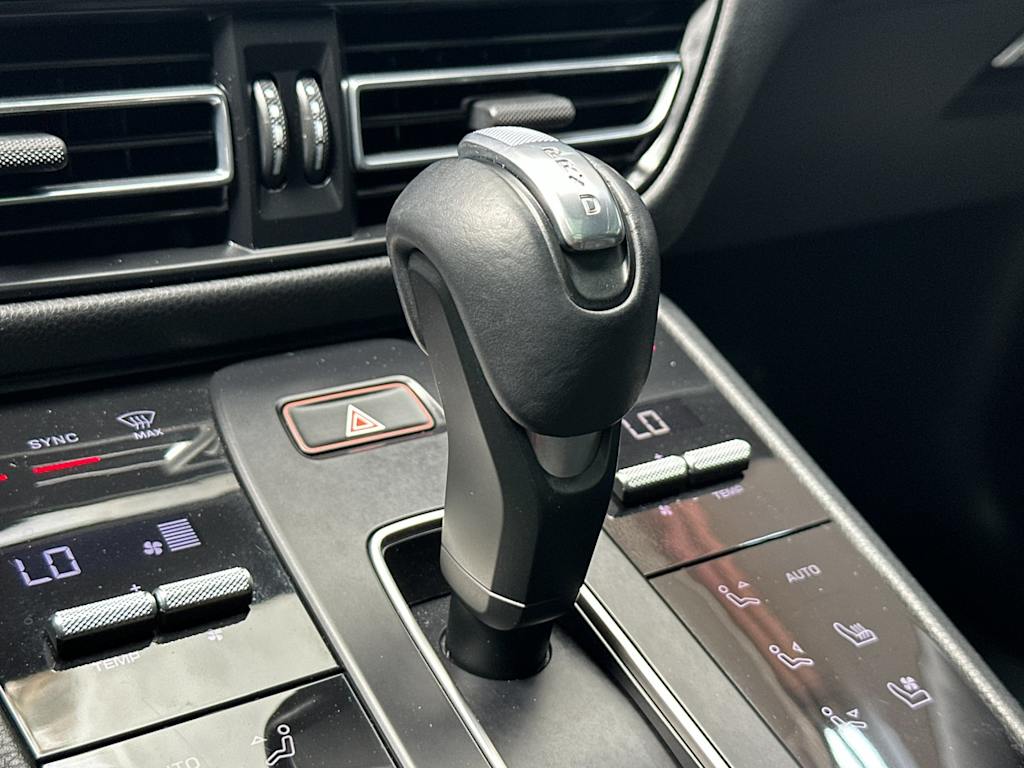 Thumbnail: 2024 Porsche Macan - 27